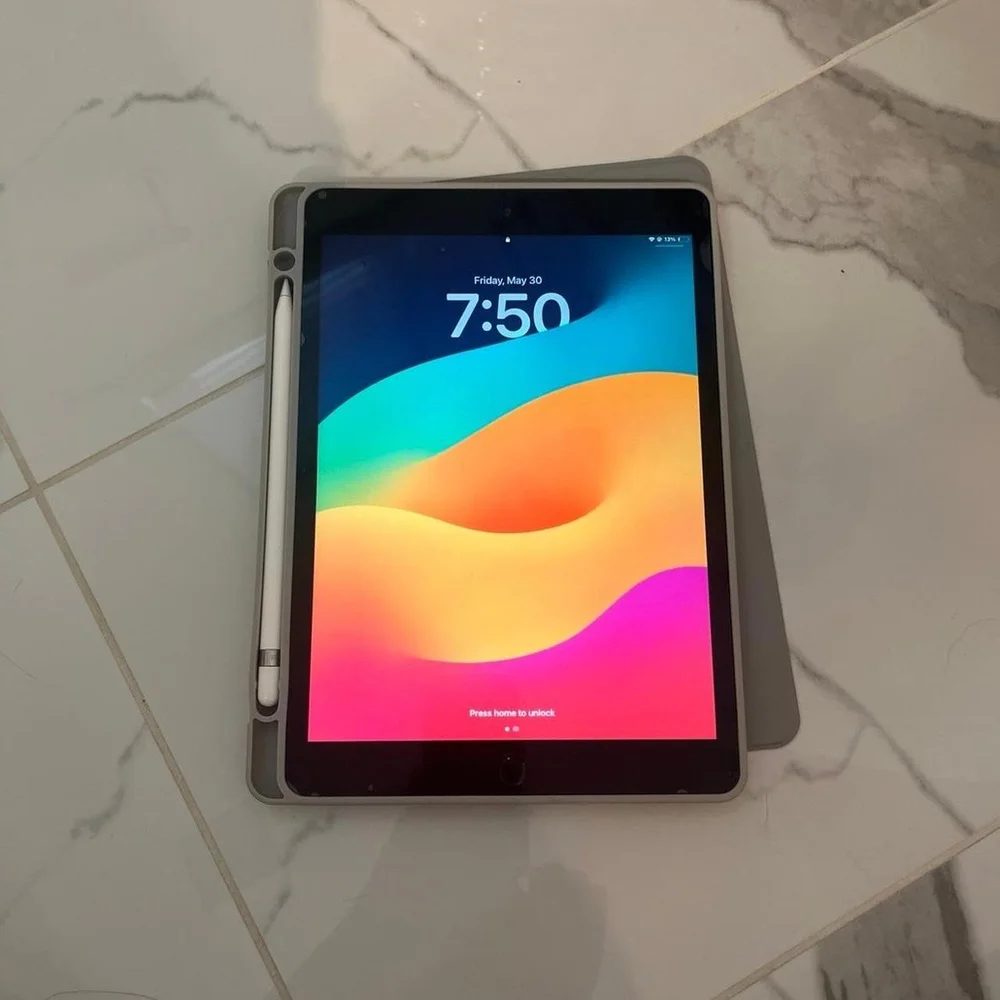 Stylish White Tablet Stylus